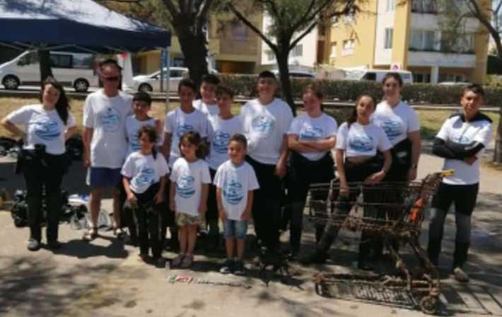 Pulizia straordinaria del mare alla Renaredda 