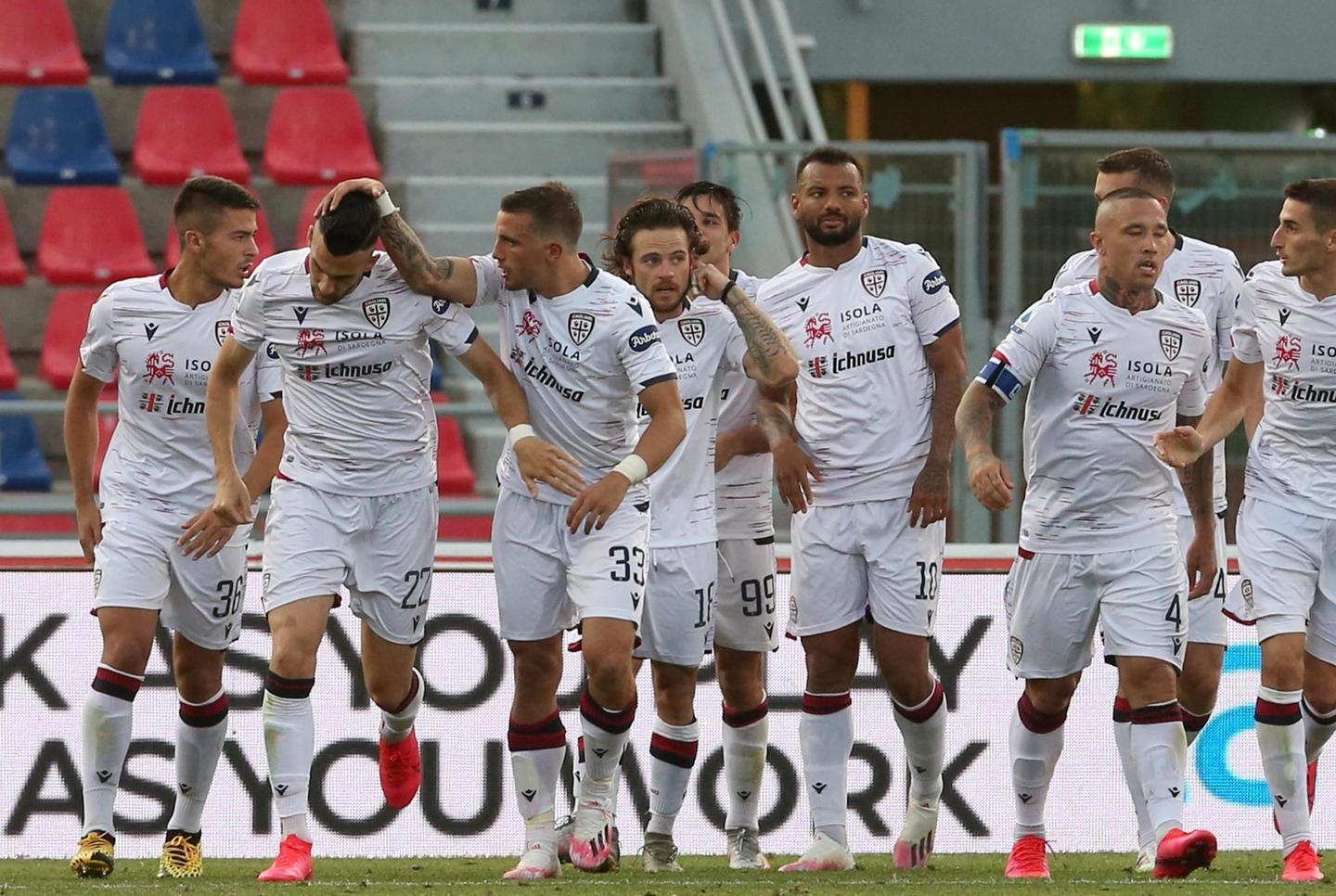 Il Cagliari aspetta l’Atalanta bum-bum Parola alla difesa 