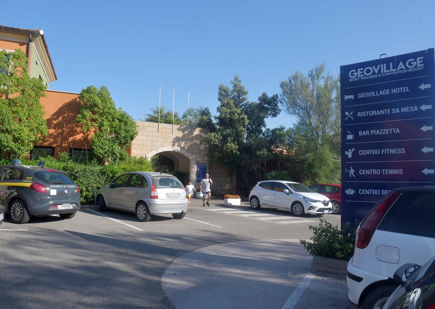 Turbativa d'asta e bancarotta fraudolenta al Geovillage: 4 indagati