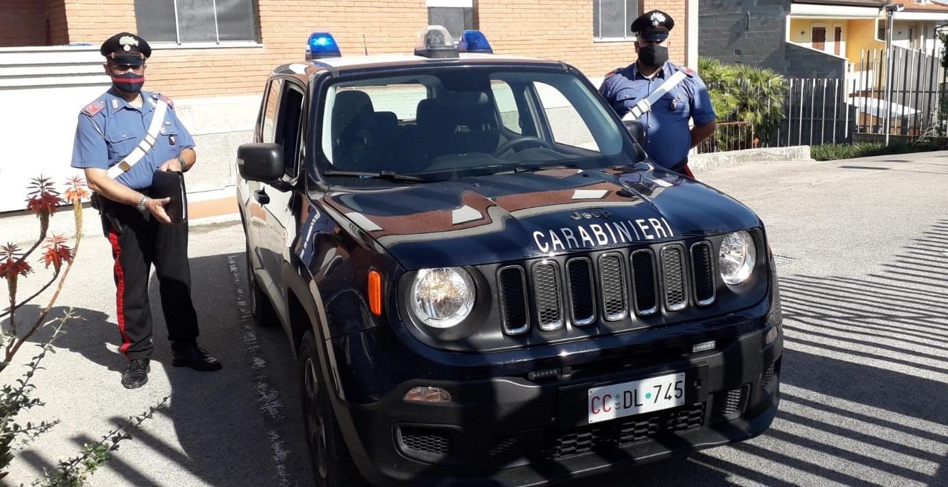 Coltellate al vicino 52enne resta in cella 