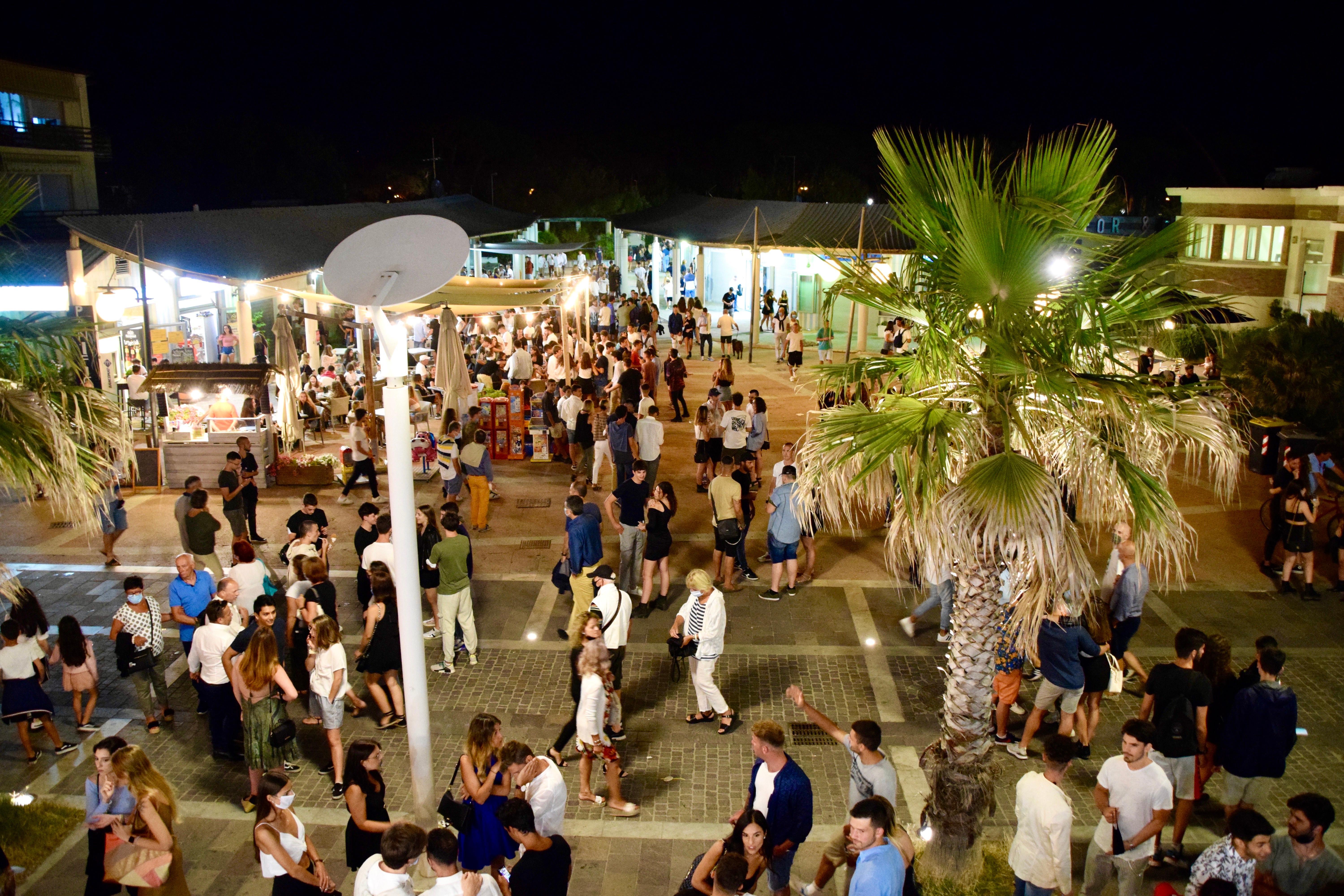 La Terrazza dei Tirreni vista dal balcone della Donna di Cuori