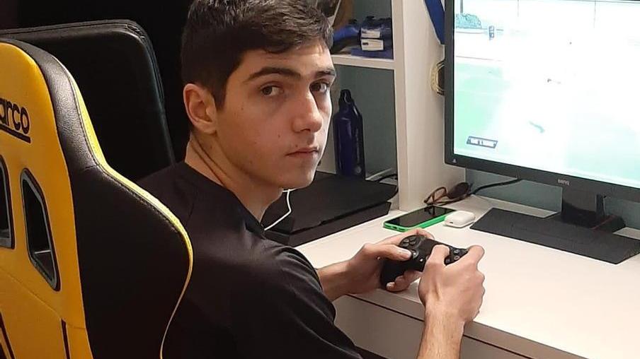 Dal San Filippo alla Serie A: Caiazzo campione online a Fifa