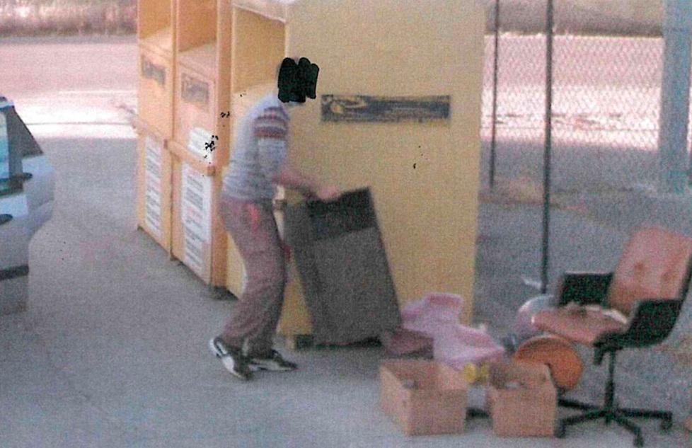 Rifiuti abbandonati Multati in 30 e molti a rischio denuncia 