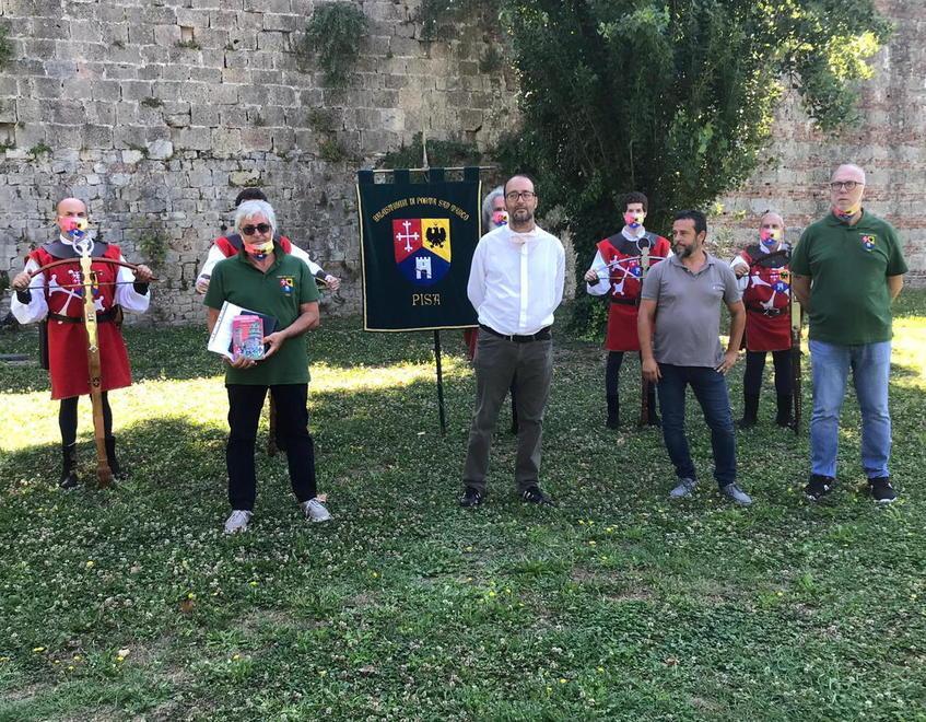 Dall’alto delle mura la rievocazione della liberazione dal giogo fiorentino 