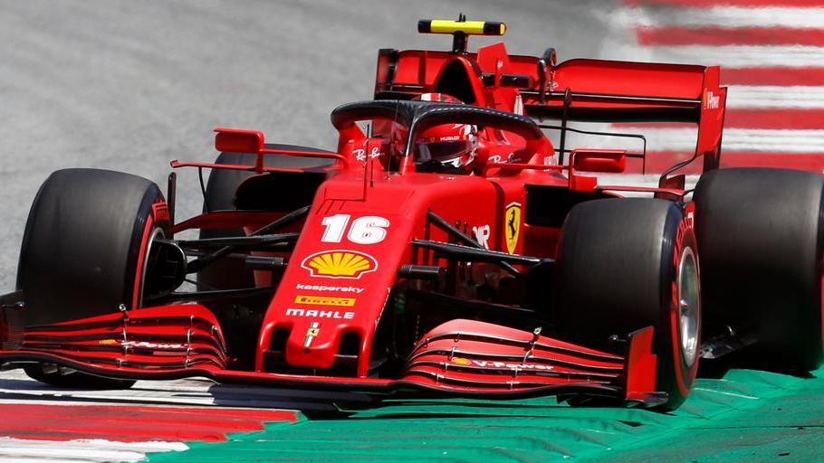 Scatta la Formula 1, ma la Ferrari stecca: dominio Mercedes e Bottas firma la pole