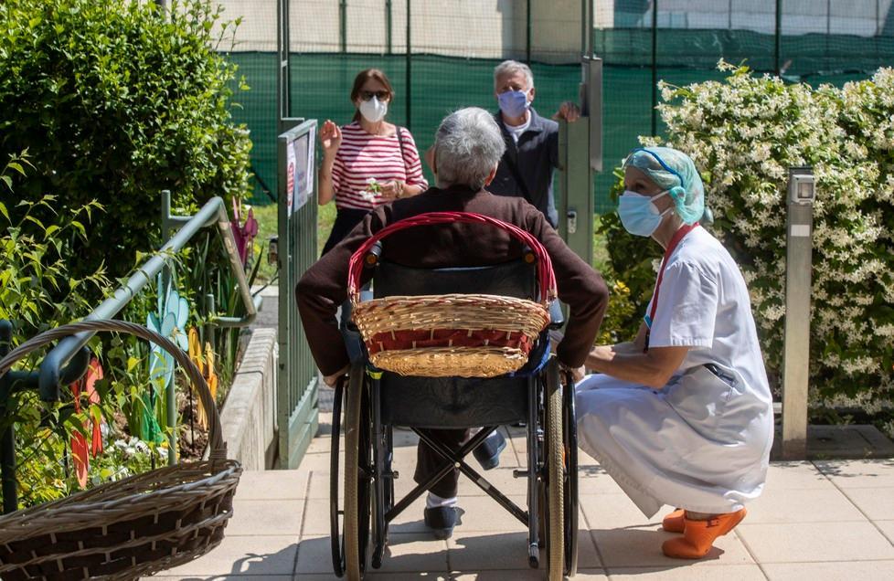 Emilia Romagna «Residenze per anziani, serve più attenzione alla socializzazione» 