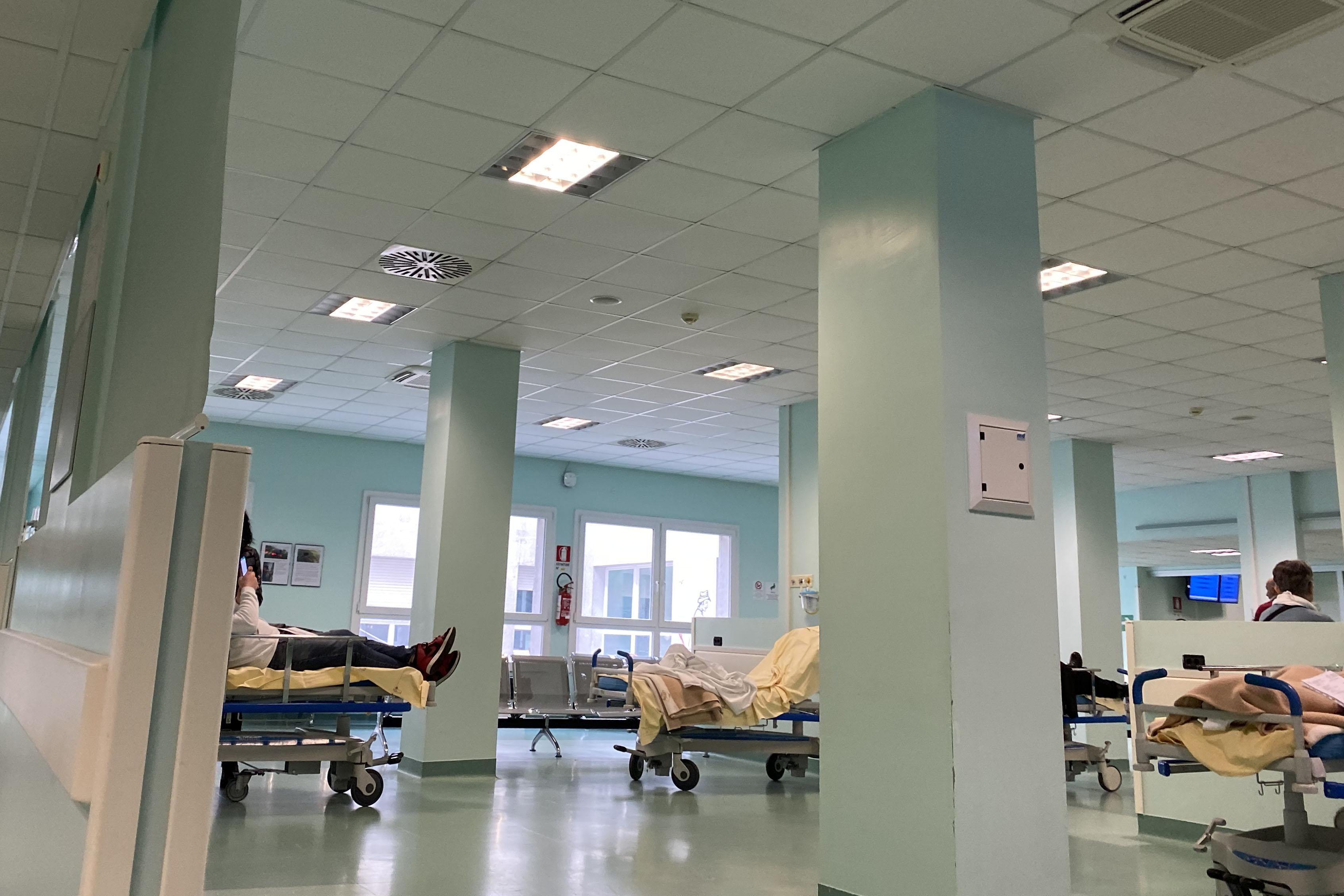 Ferrara, il pronto soccorso al Sant'Anna scoppia: più pazienti negli ospedali Asl 