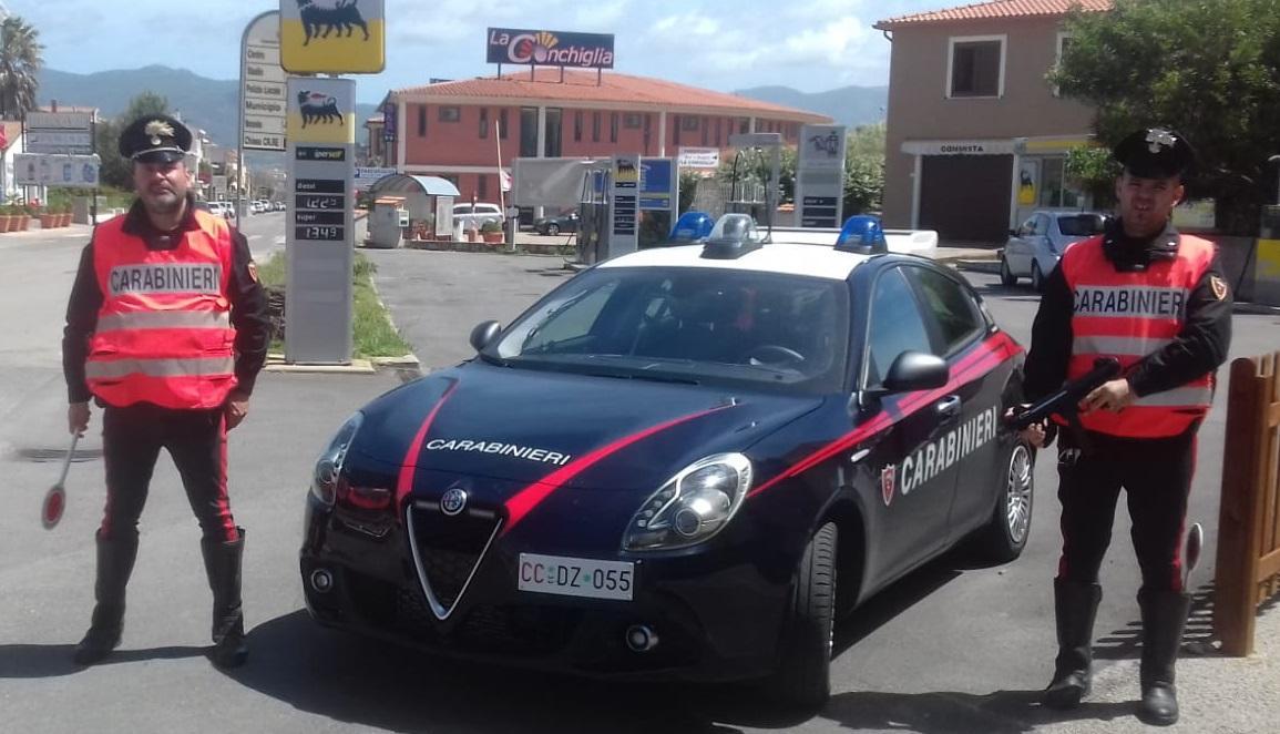 Valledoria, fuga dopo la rapina in supermercato: due arresti