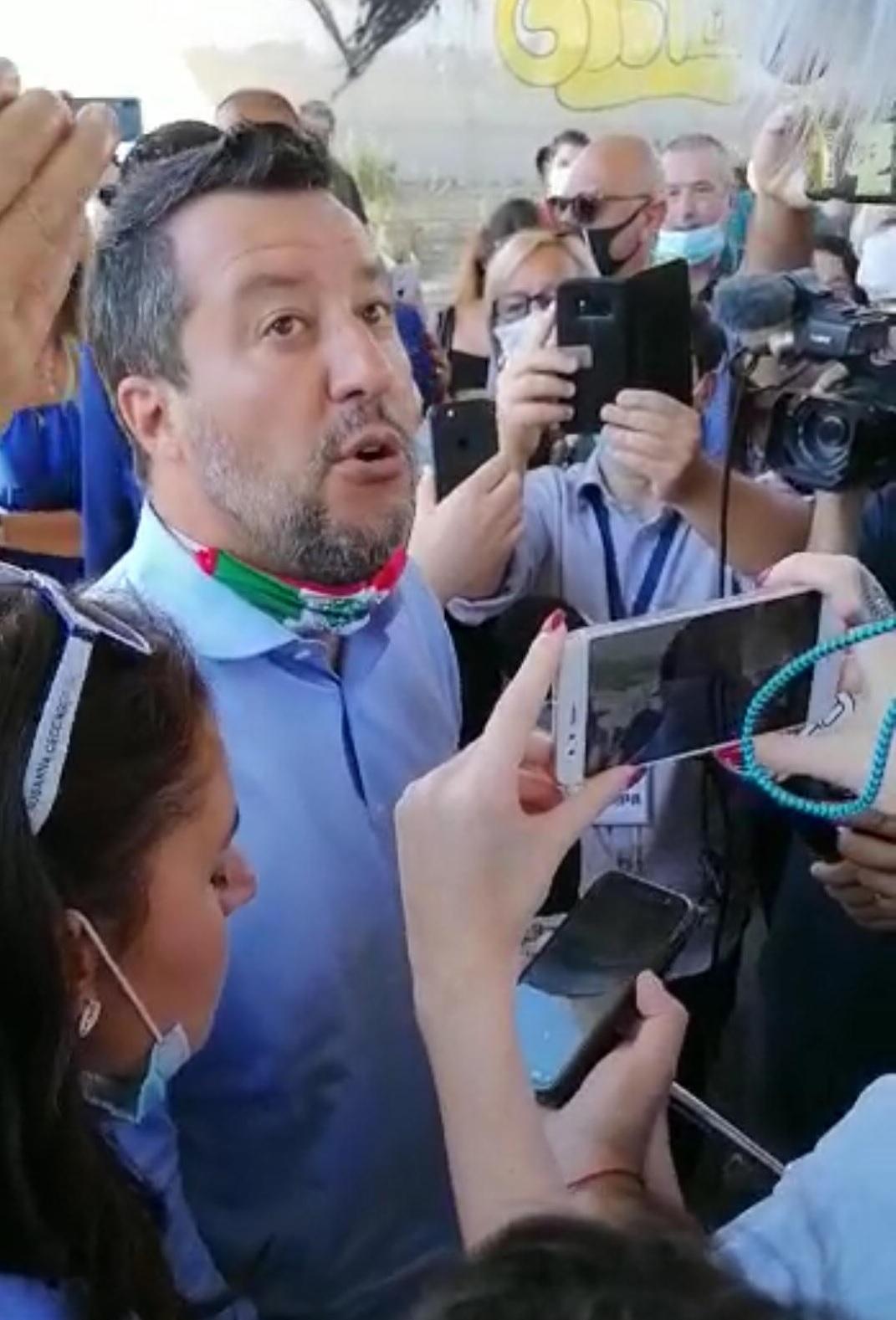 Salvini: il ponte di Albiano Magra simbolo di inefficienza