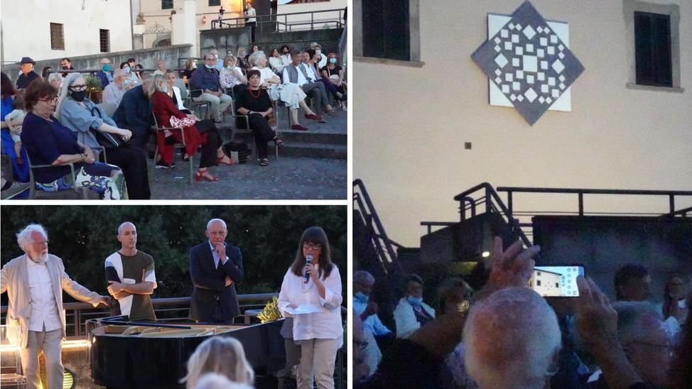 Tre momenti della presentazione dell’opera di Remo Salvadori sabato sera a Peccioli (Foto Franco Silvi)