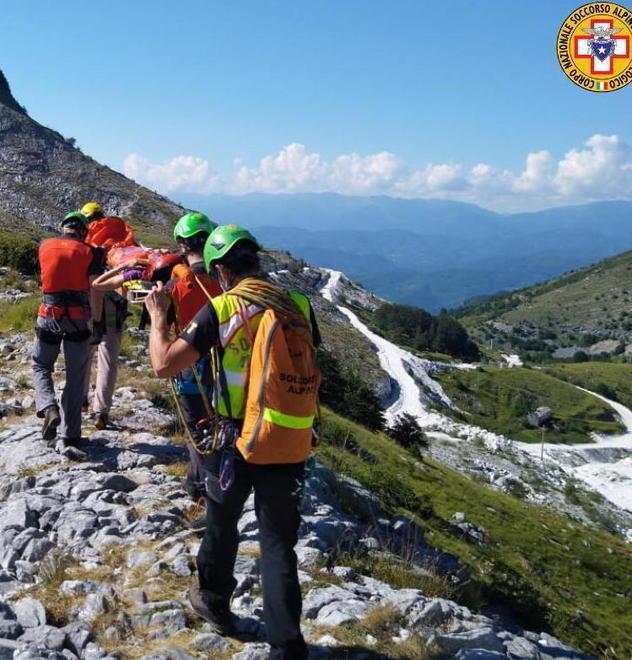Soccorsa escursionista infortunata a una caviglia