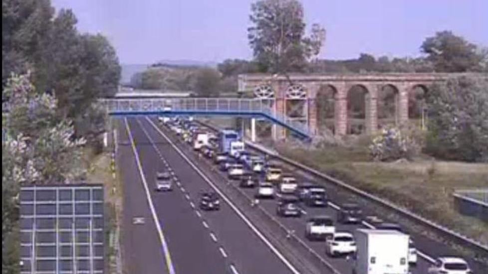 Scontro in A11 Chilometri di coda prima di Capannori
