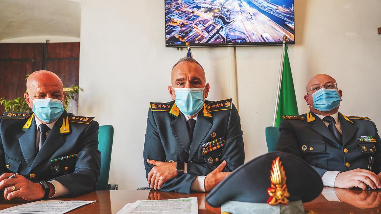 Da sinistra: il tenente colonnello Mario De Cunzolo, il colonnello Gaetano Cutarelli e il tenente colonnello Gabriele Baron