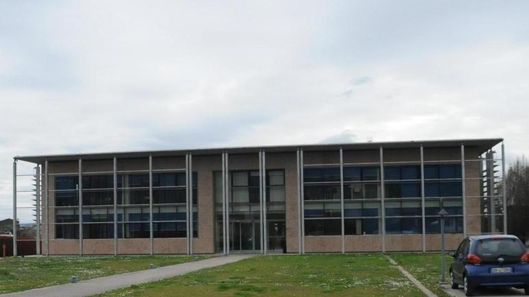 Grave operaio colpito da una “braga” idraulica