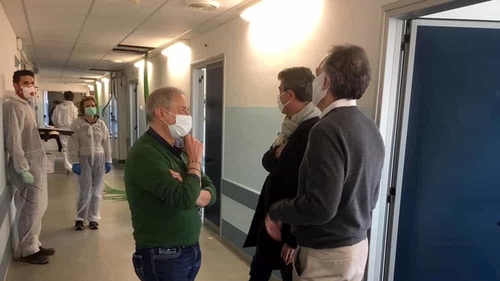 Enrico Rossi durante un sopralluogo