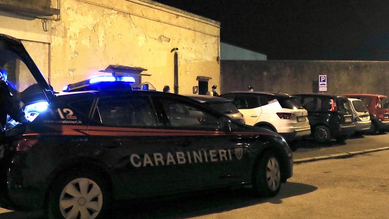 Un'auto dei carabinieri (foto d'archivio)