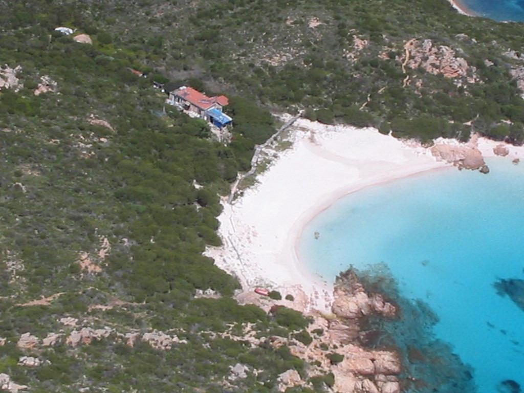 La Maddalena, entro il 2020 via gli abusi edilizi da Budelli e anche l’ex custode