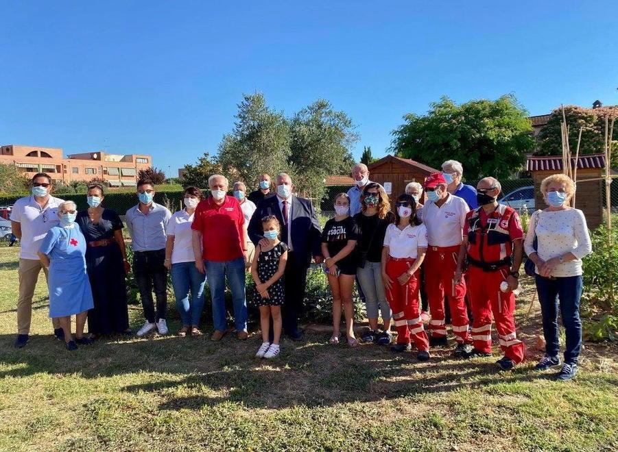 Il sindaco in visita agli orti sociali gestiti dalla Croce rossa