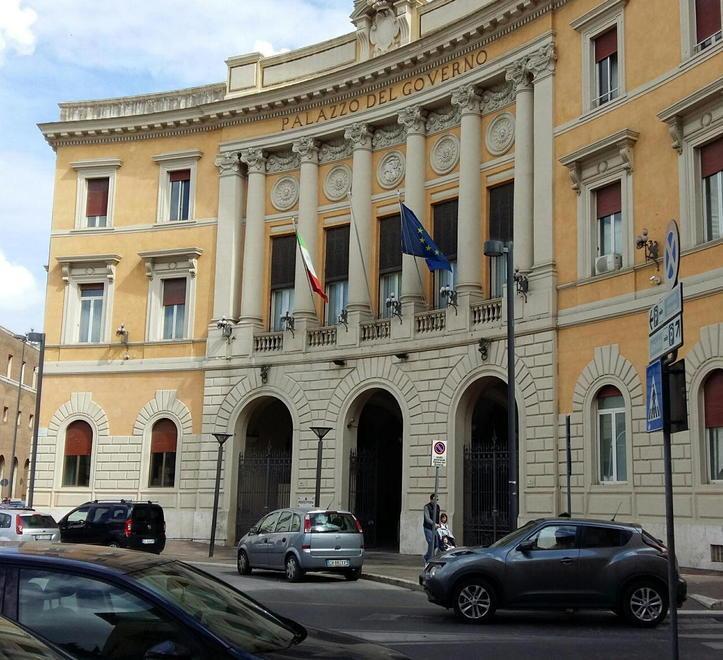 l palazzo della prefettura (FOTO BF)