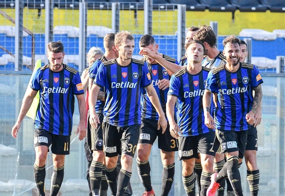 È partito il grande sprint Il Pisa venerdì a Trieste vuole blindare la salvezza 