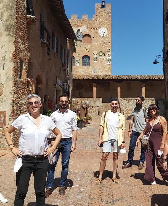 Influencer del Touring fanno tappa a Certaldo per rilanciare il borgo 