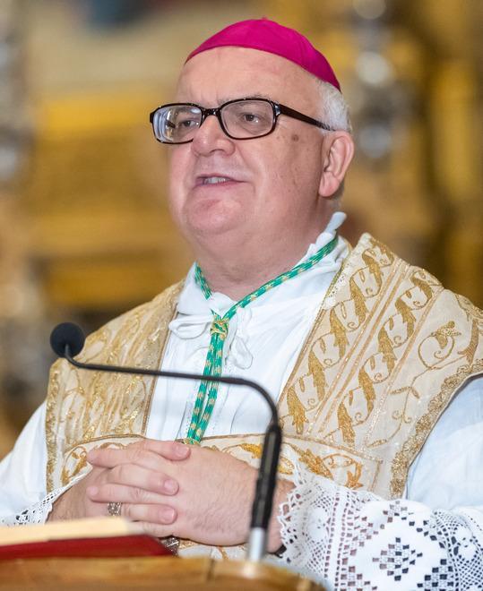 Anche il vescovo Perego firma appello-denuncia 