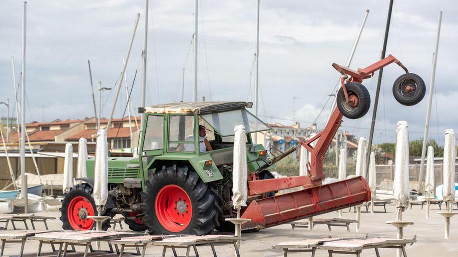 Vento e mareggiata ai Lidi Danni agli stabilimenti