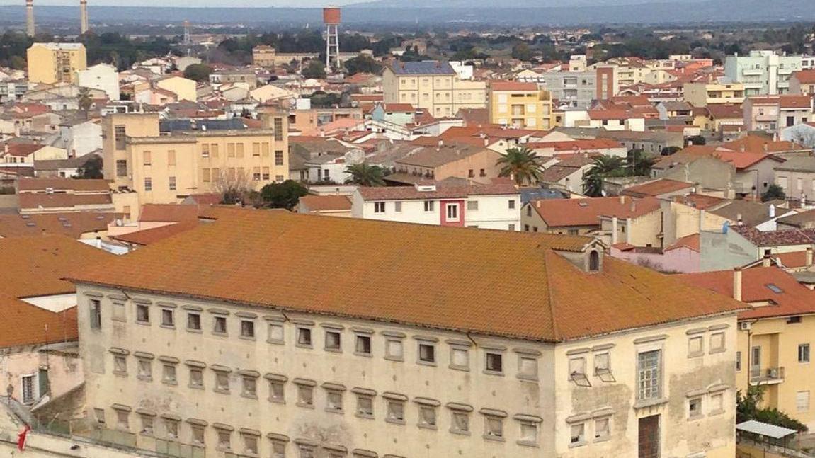 Violenze in cella, aperto il processo a un detenuto tunisino