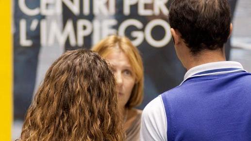 Due giovani in cerca di lavoro