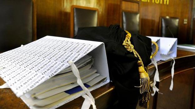 Nonantola Gestiva i beni degli anziani ma li derubava: condannato a 9 anni