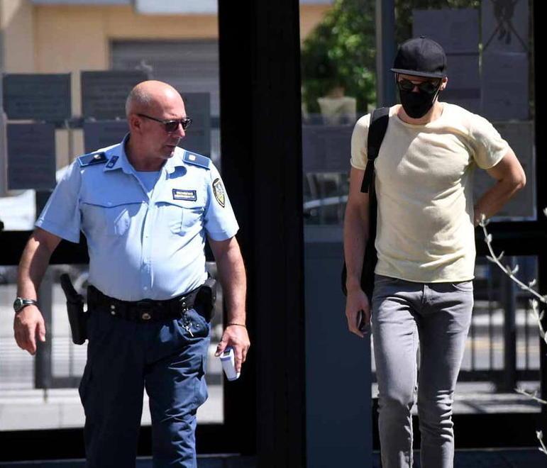 Processo a don Euro sfilano gli escort