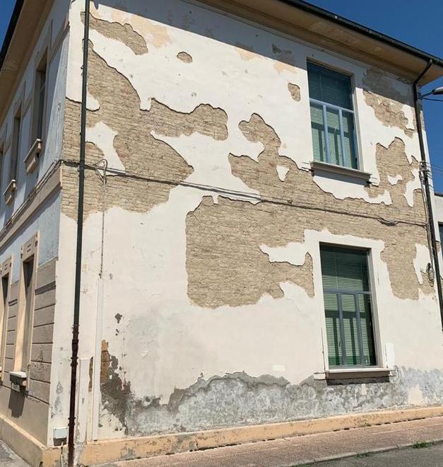 Verso il ritorno in aula: 60mila euro per il restyling della media a Staffoli 