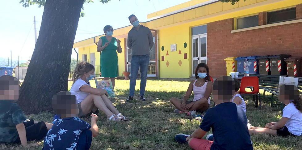 Garantiti ai bambini e agli adolescenti centri estivi e attività 