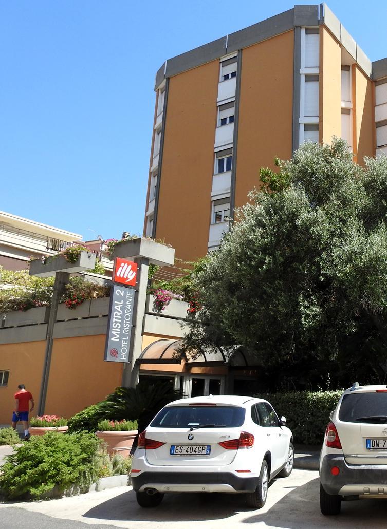 Casa d’Oro, originale mostra al Mistral2