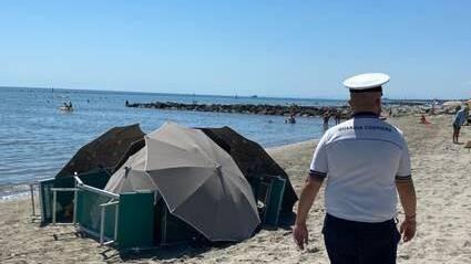 Entra in mare e ha un malore, muore 73enne reggiano