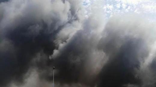 «Dopo l’incendio servono tempi certi su analisi e bonifiche»