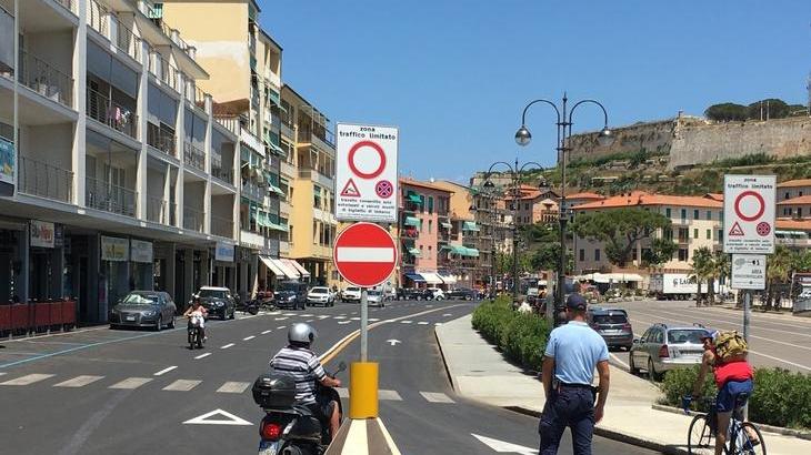 Viabilità: altro giro, altra protesta No degli esercenti del porto