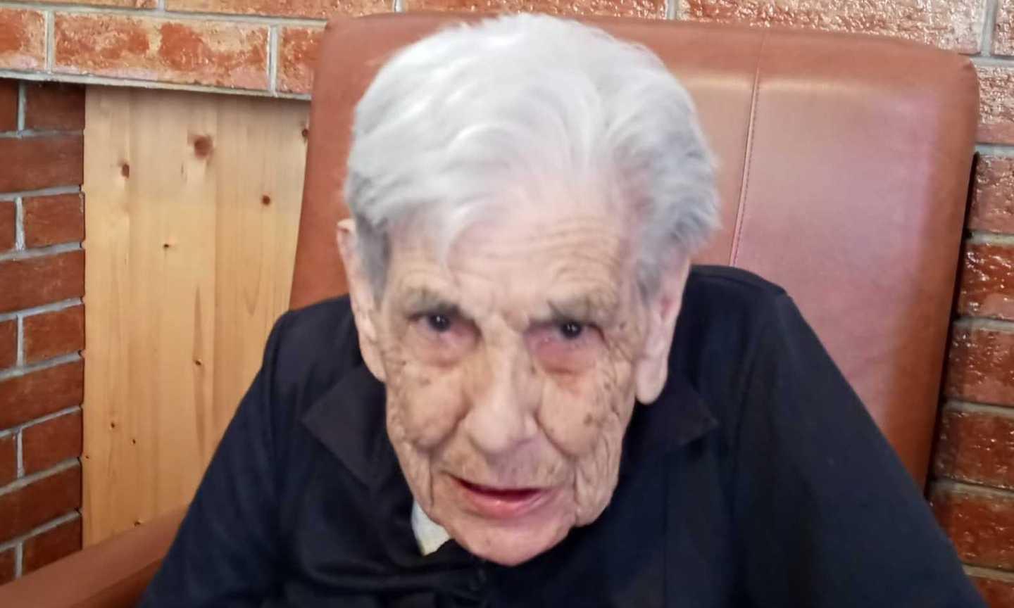 Sedilo, zia Filomena festeggia i cento anni 