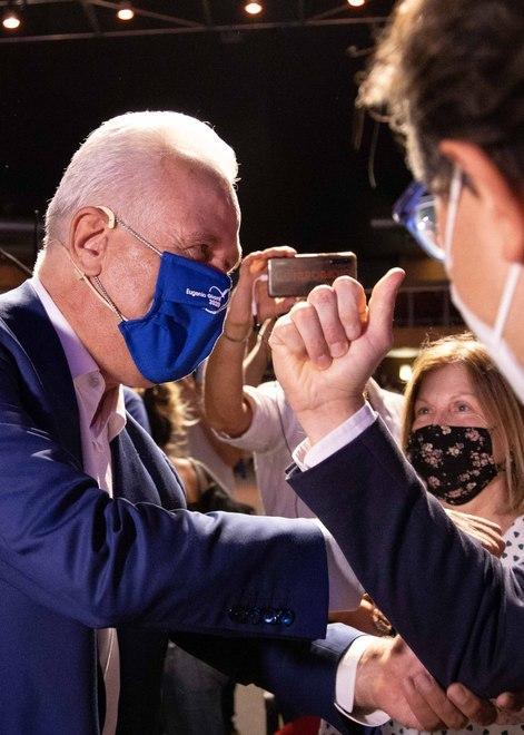 «Sanità e acqua, tutto torni pubblico». Giani apre la caccia ai voti rossi 