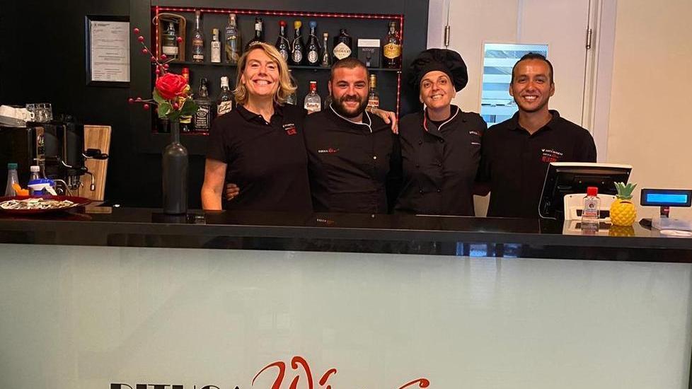 Lo staff del Pitucawine, da sinistra: Simona, Matteo, Jessica ed Everysh