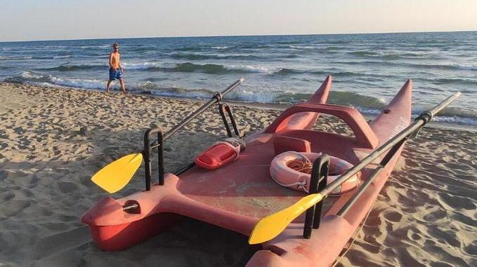 Malore fatale in mare a Viareggio per un uomo di 81 anni