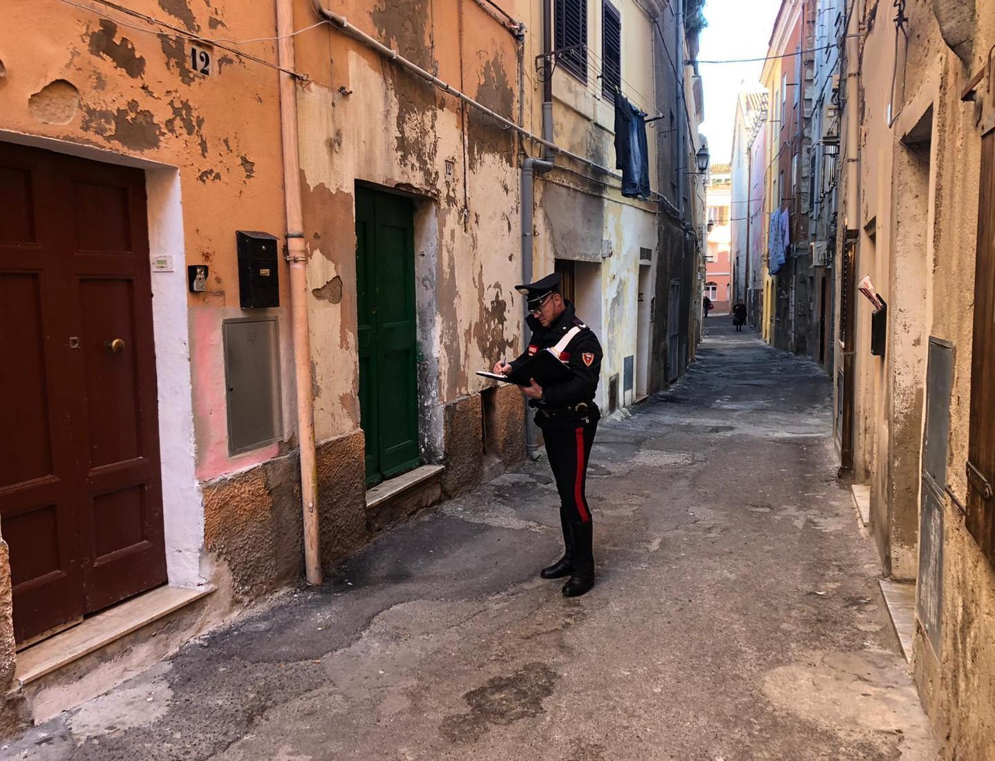 Un market dello spaccio tra i clienti giovanissimi da tutta la provincia 