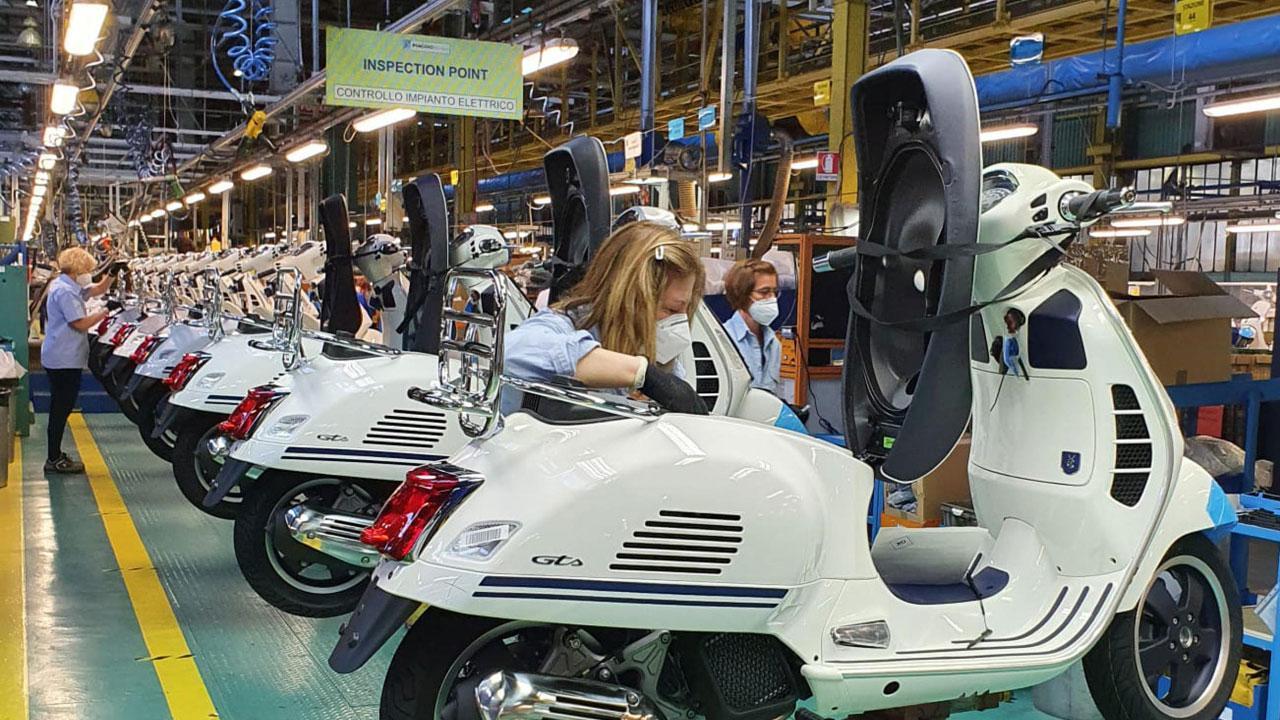 Piaggio, rialzo di vendite dopo il lockdown e la fabbrica si ferma “solo” due settimane 