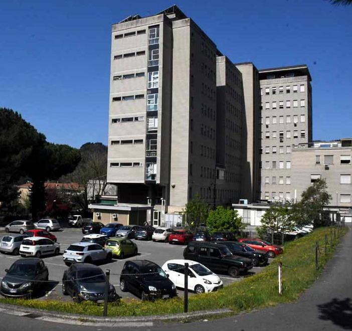 Carrara, per la risonanza magnetica al Monoblocco altro rinvio 