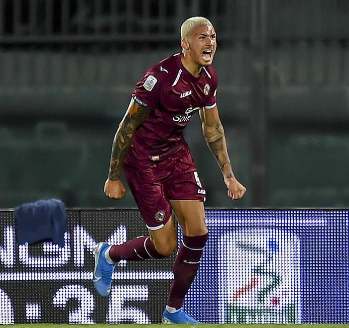 L’unico sorriso è del gigante biondo «Che emozione quella rete...» 