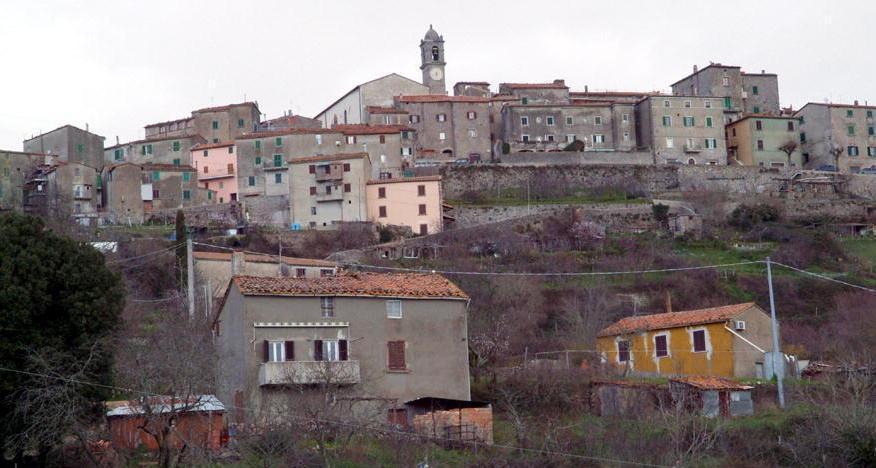 Protestano in 340 «A Prata va ripristinato l’orario normale» 