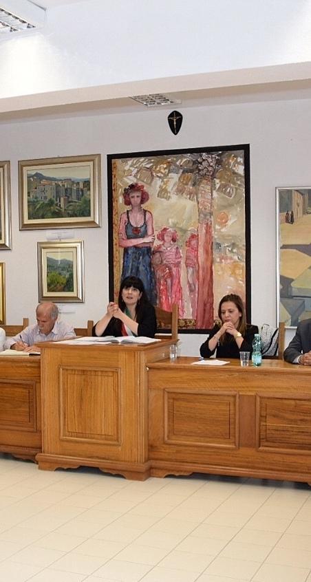 A Olzai è scontro sulla intitolazione della sala consiliare 