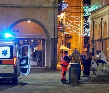 La lite degenera, paura nel salotto della città 