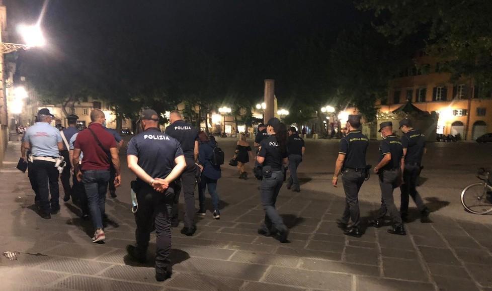 Titolare di kebab serve alcol a minori: sanzionato, il locale rischia di chiudere 
