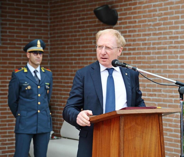 Il prefetto Gianfranco Tomao